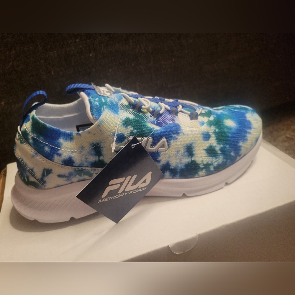 Fila NEW Blue and Green Tie-Dye Athletic Shoes Size 9
